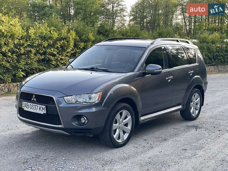 Внедорожник / Кроссовер Mitsubishi Outlander XL 2011 в Виннице