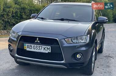 Внедорожник / Кроссовер Mitsubishi Outlander XL 2011 в 