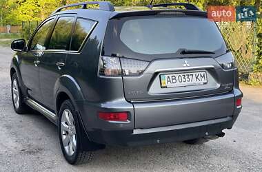Внедорожник / Кроссовер Mitsubishi Outlander XL 2011 в 