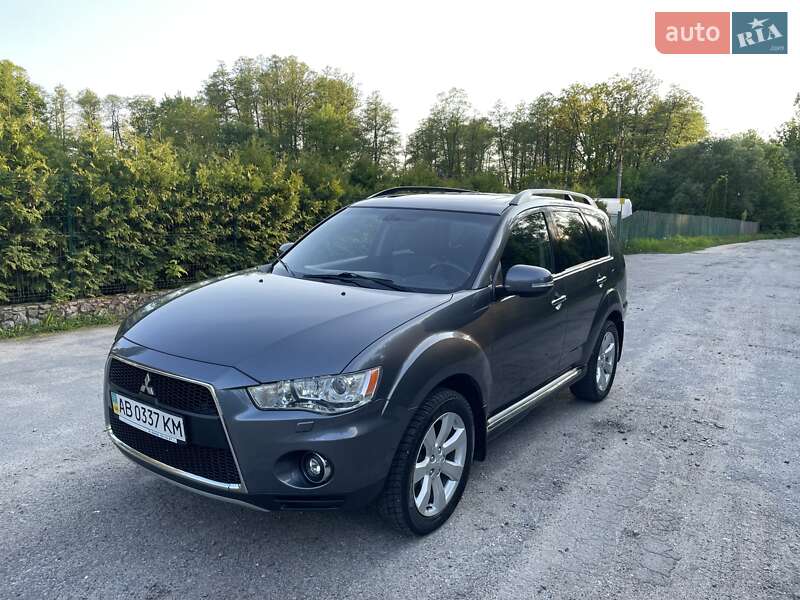 Внедорожник / Кроссовер Mitsubishi Outlander XL 2011 в Виннице