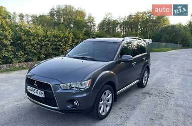 Внедорожник / Кроссовер Mitsubishi Outlander XL 2011 в 