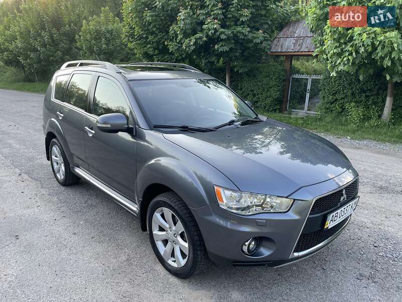 Внедорожник / Кроссовер Mitsubishi Outlander XL 2011 в Виннице