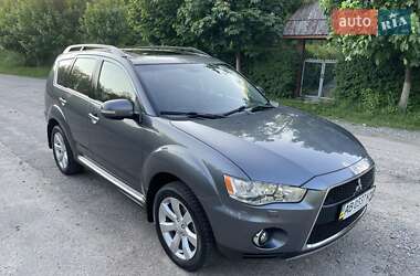 Внедорожник / Кроссовер Mitsubishi Outlander XL 2011 в 