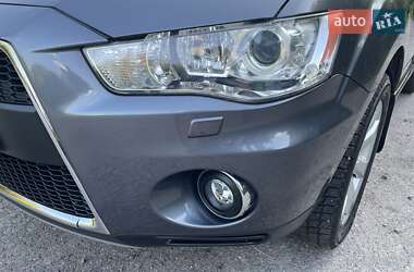 Внедорожник / Кроссовер Mitsubishi Outlander XL 2011 в 