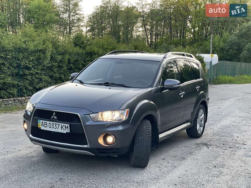 Внедорожник / Кроссовер Mitsubishi Outlander XL 2011 в Виннице