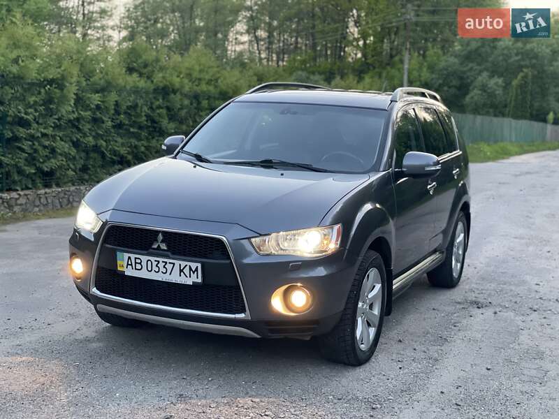 Внедорожник / Кроссовер Mitsubishi Outlander XL 2011 в Виннице