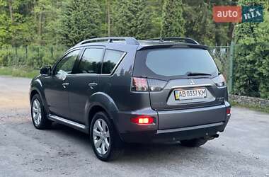 Внедорожник / Кроссовер Mitsubishi Outlander XL 2011 в 