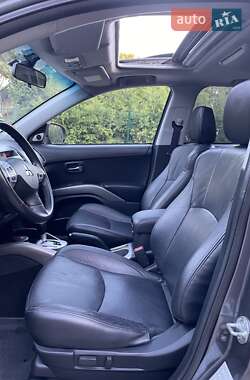 Внедорожник / Кроссовер Mitsubishi Outlander XL 2011 в 