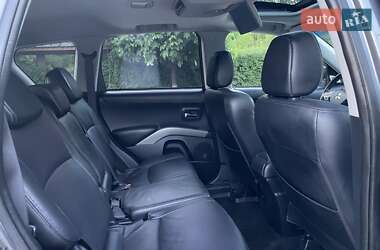 Внедорожник / Кроссовер Mitsubishi Outlander XL 2011 в 