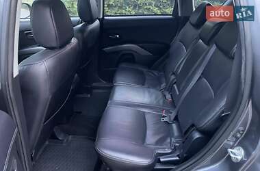 Внедорожник / Кроссовер Mitsubishi Outlander XL 2011 в 
