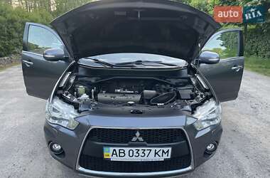 Внедорожник / Кроссовер Mitsubishi Outlander XL 2011 в 