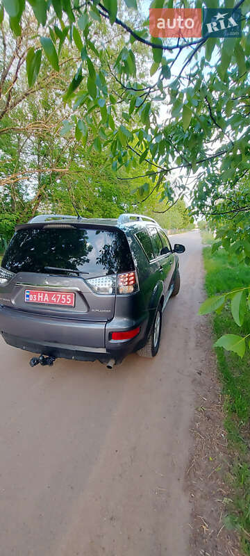 Позашляховик / Кросовер Mitsubishi Outlander XL 2010 в Білгороді-Дністровському