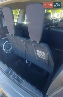 Внедорожник / Кроссовер Mitsubishi Outlander XL 2010 в 