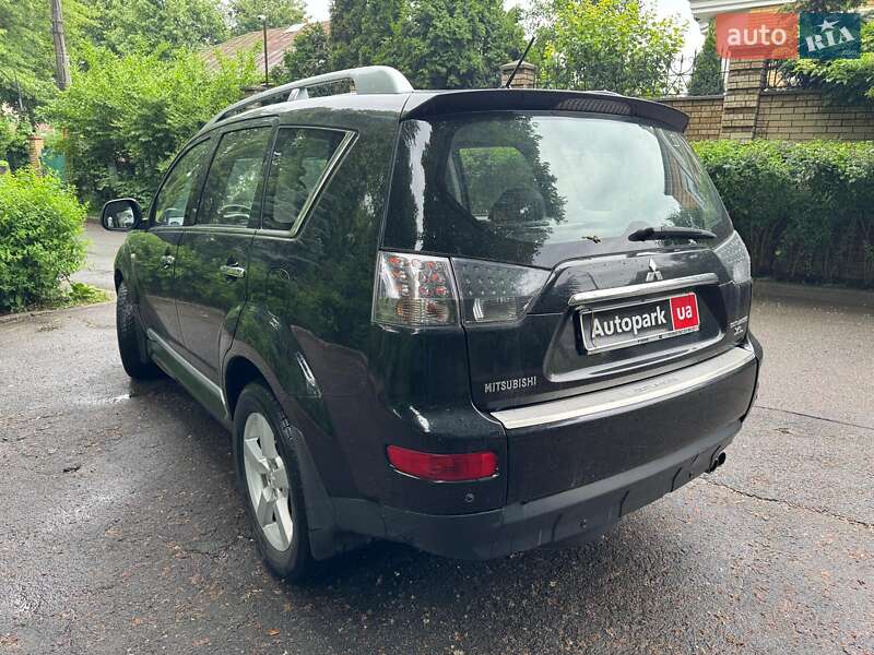 Внедорожник / Кроссовер Mitsubishi Outlander XL 2008 в Киеве