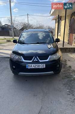 Внедорожник / Кроссовер Mitsubishi Outlander XL 2007 в Александрие