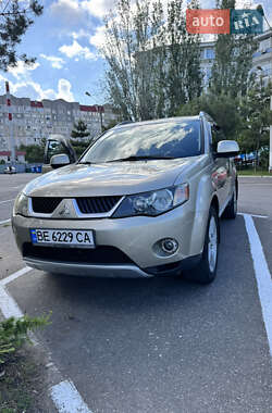 Внедорожник / Кроссовер Mitsubishi Outlander XL 2008 в Одессе