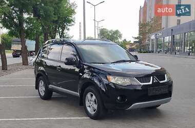 Внедорожник / Кроссовер Mitsubishi Outlander XL 2008 в 