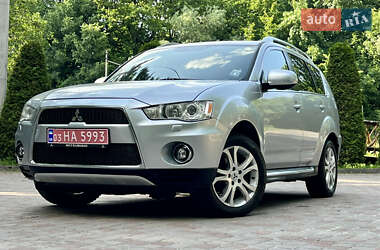 Внедорожник / Кроссовер Mitsubishi Outlander XL 2011 в 