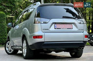 Внедорожник / Кроссовер Mitsubishi Outlander XL 2011 в 