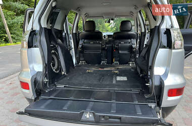 Внедорожник / Кроссовер Mitsubishi Outlander XL 2011 в 
