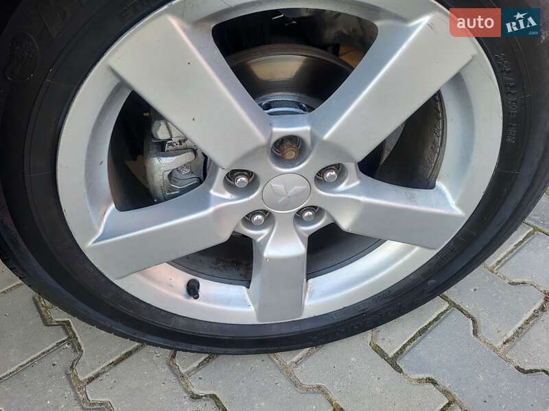 Позашляховик / Кросовер Mitsubishi Outlander XL 2007 в Хмельницькому