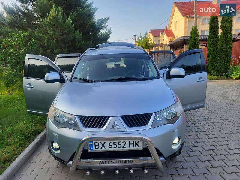 Позашляховик / Кросовер Mitsubishi Outlander XL 2007 в Хмельницькому
