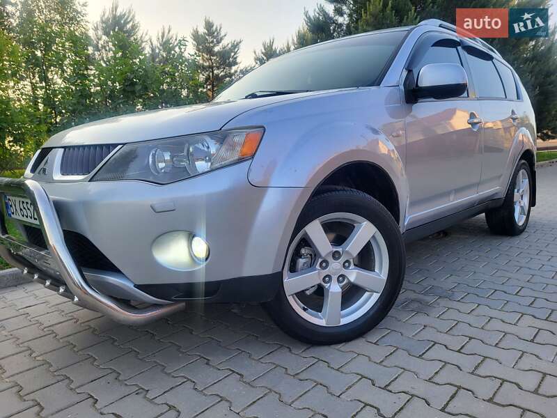 Позашляховик / Кросовер Mitsubishi Outlander XL 2007 в Хмельницькому