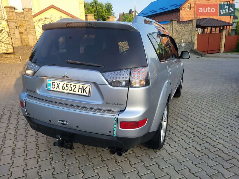 Позашляховик / Кросовер Mitsubishi Outlander XL 2007 в Хмельницькому