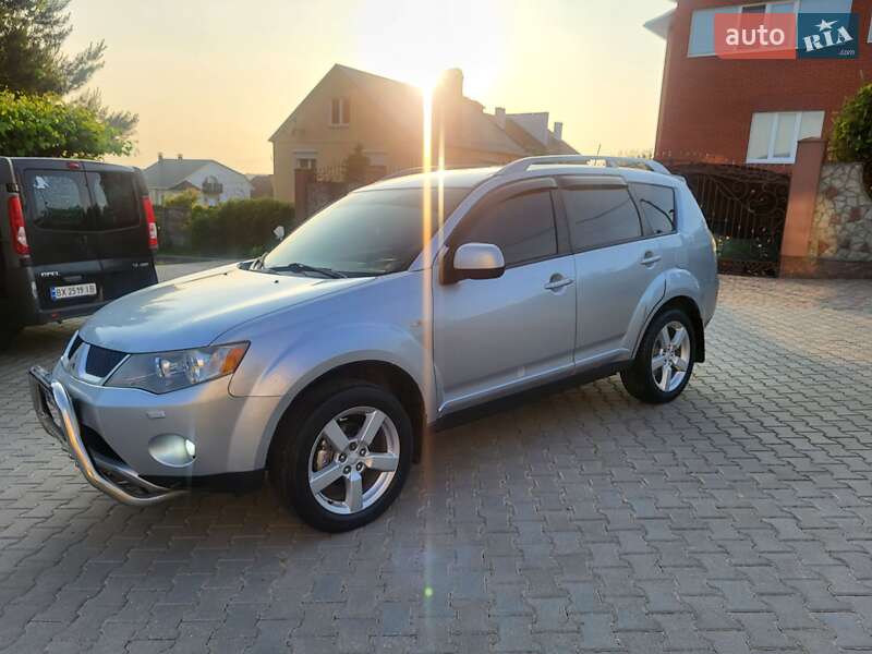 Позашляховик / Кросовер Mitsubishi Outlander XL 2007 в Хмельницькому