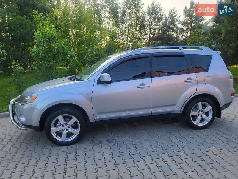 Позашляховик / Кросовер Mitsubishi Outlander XL 2007 в Хмельницькому