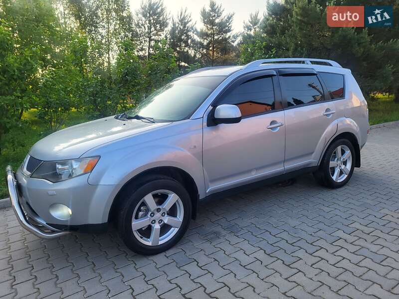 Позашляховик / Кросовер Mitsubishi Outlander XL 2007 в Хмельницькому