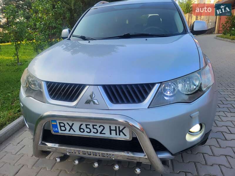 Позашляховик / Кросовер Mitsubishi Outlander XL 2007 в Хмельницькому