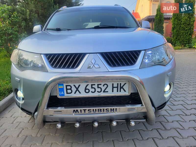 Позашляховик / Кросовер Mitsubishi Outlander XL 2007 в Хмельницькому