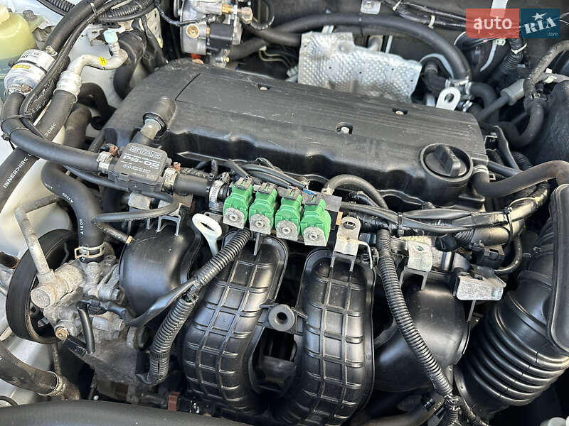 Внедорожник / Кроссовер Mitsubishi Outlander XL 2012 в Виннице