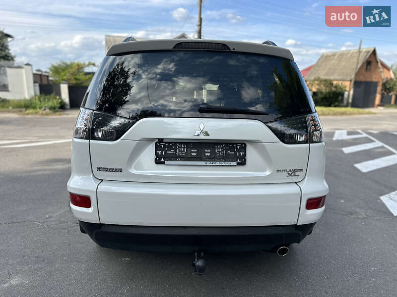 Внедорожник / Кроссовер Mitsubishi Outlander XL 2012 в Виннице
