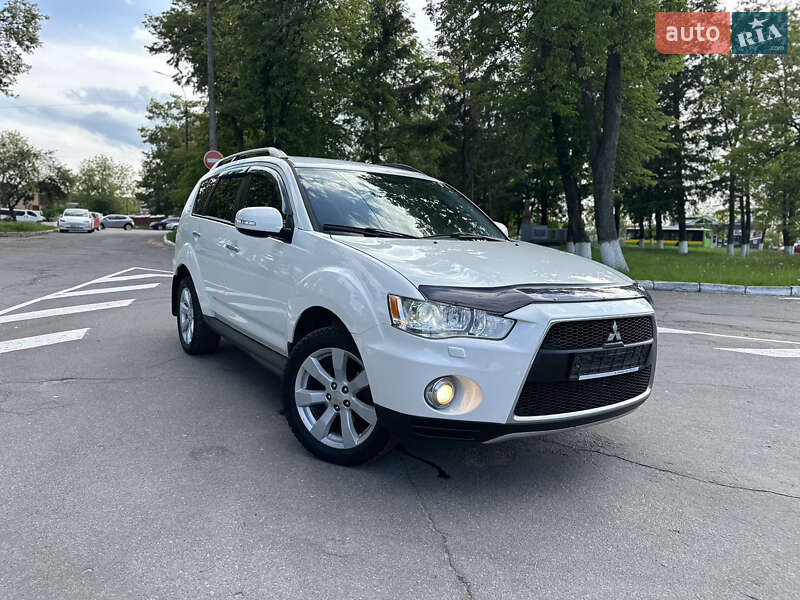 Внедорожник / Кроссовер Mitsubishi Outlander XL 2012 в Виннице