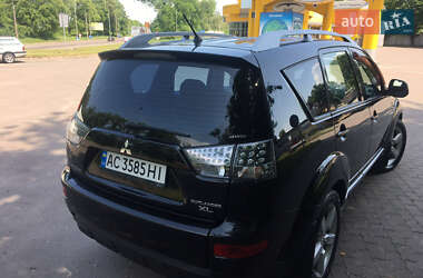 Позашляховик / Кросовер Mitsubishi Outlander XL 2007 в 