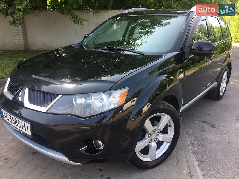 Внедорожник / Кроссовер Mitsubishi Outlander XL 2007 в Ровно