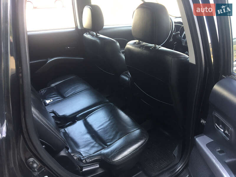 Внедорожник / Кроссовер Mitsubishi Outlander XL 2007 в Ровно