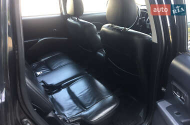 Позашляховик / Кросовер Mitsubishi Outlander XL 2007 в 