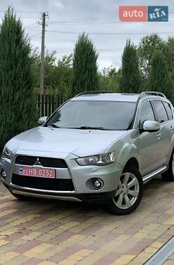 Внедорожник / Кроссовер Mitsubishi Outlander XL 2012 в Дрогобыче