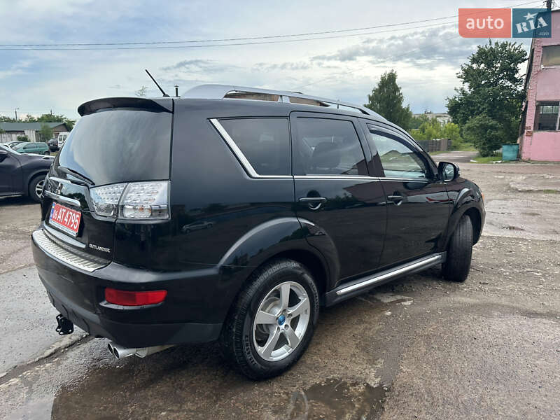 Внедорожник / Кроссовер Mitsubishi Outlander XL 2010 в Нежине