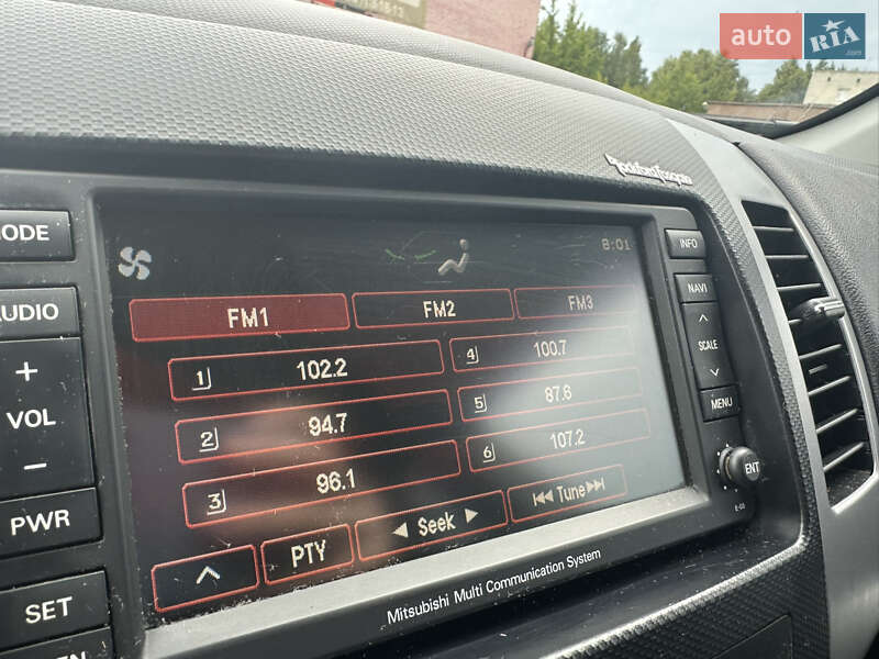 Внедорожник / Кроссовер Mitsubishi Outlander XL 2010 в Нежине