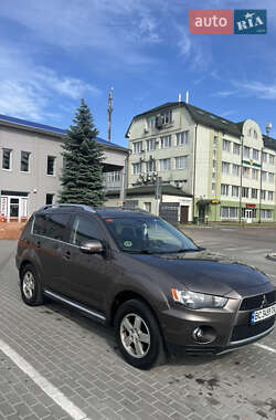 Внедорожник / Кроссовер Mitsubishi Outlander XL 2009 в 