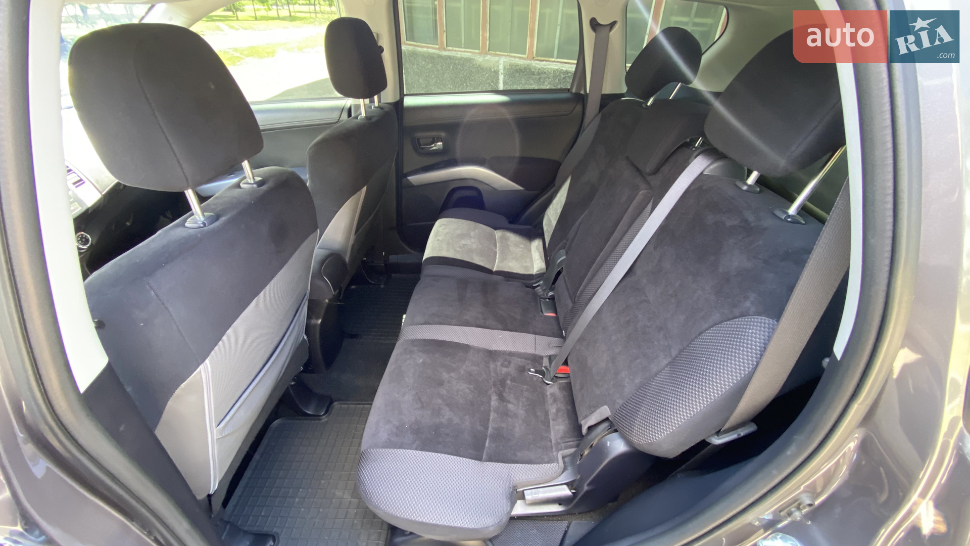 2010 Mitsubishi Outlander - мініатюра 15