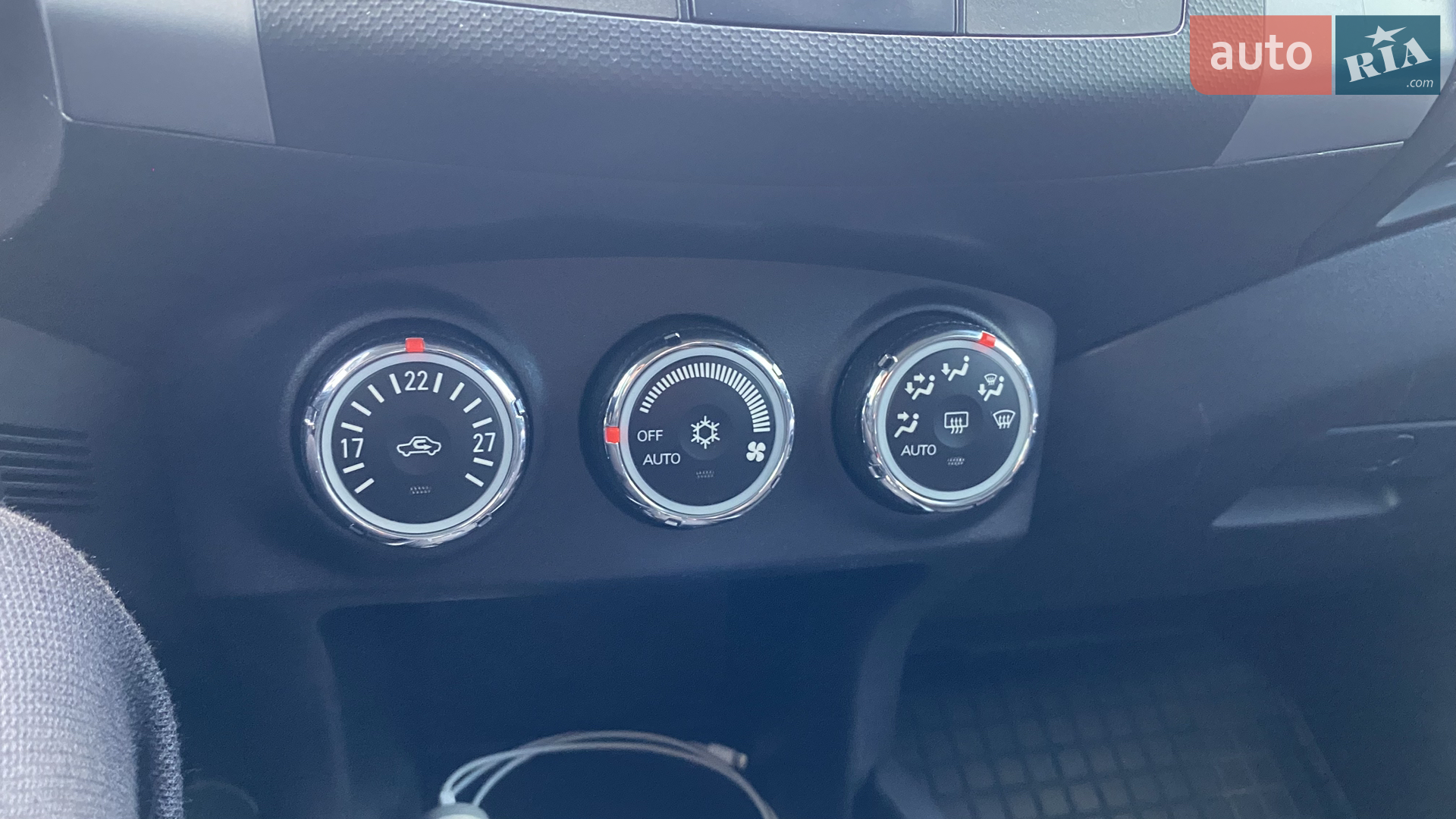 2010 Mitsubishi Outlander - мініатюра 35