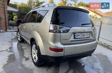 Внедорожник / Кроссовер Mitsubishi Outlander XL 2008 в 