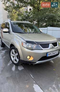 Внедорожник / Кроссовер Mitsubishi Outlander XL 2008 в 