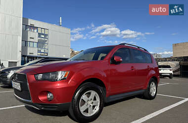 Внедорожник / Кроссовер Mitsubishi Outlander XL 2012 в Киеве