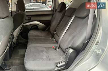 Внедорожник / Кроссовер Mitsubishi Outlander XL 2007 в 